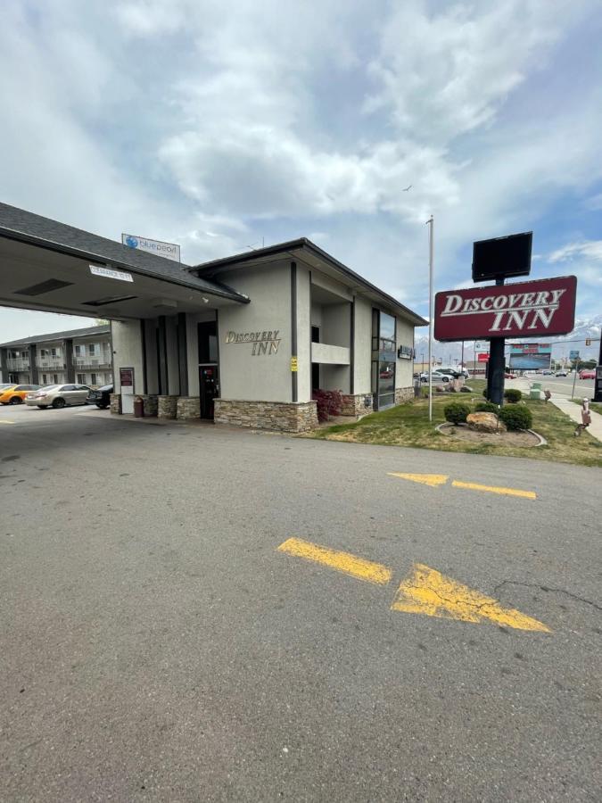 Discovery Inn Мідвейл Екстер'єр фото